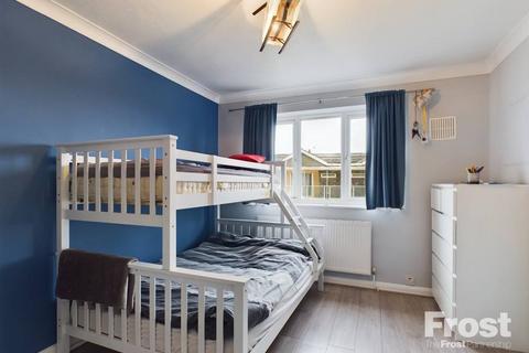 74 Hithermoor Road, Staines, TW19 6AT
