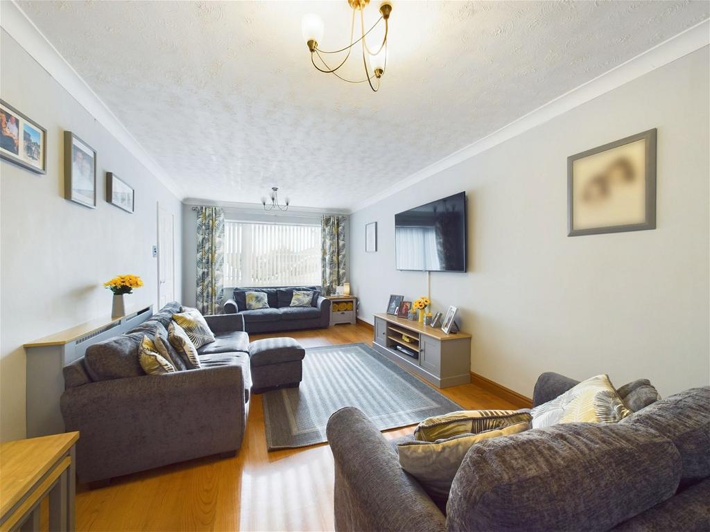 Turnberry, Skelmersdale, Lancashire, WN8 8EQ 4 bed semidetached house for sale £240,000