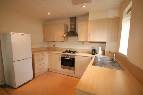2 bedroom flat share to rent - 5 Kendra Hall Road, South Croydon , Surrey, CR2