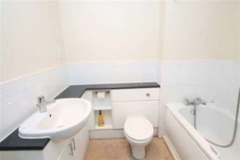 1 bedroom in a flat share to rent, 5 Kendra Hall Road, South Croydon , Surrey, CR2