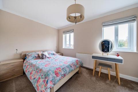 24 Basil Close, Swindon, SN2 2TT