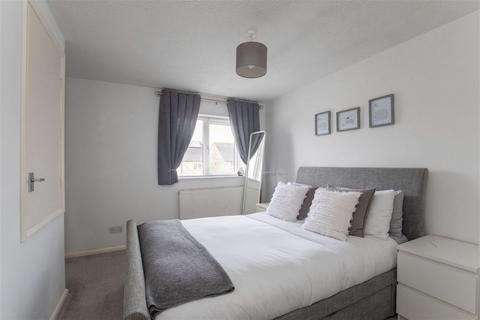 58 The Cornfields, Bishops Cleeve, Cheltenham, GL52 7YQ