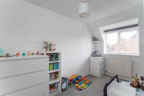 58 The Cornfields, Bishops Cleeve, Cheltenham, GL52 7YQ