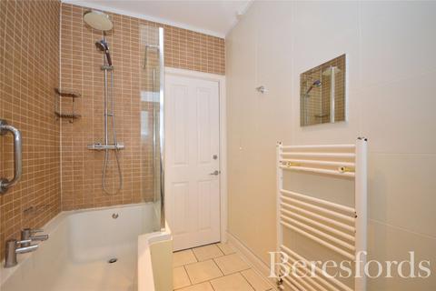 Flat 18, Hill Court Main Road, Romford, RM1 3DA