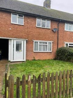 3 bedroom terraced house to rent, Pulborough Avenue, Eastbourne - AVAILABLE FROM MID APRIL