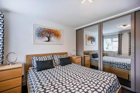 192 Faversham Road, Kennington, Ashford, TN24 9AF