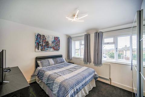 192 Faversham Road, Kennington, Ashford, TN24 9AF
