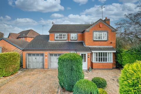 21 Abbeyfields Drive, Studley, B80 7BF