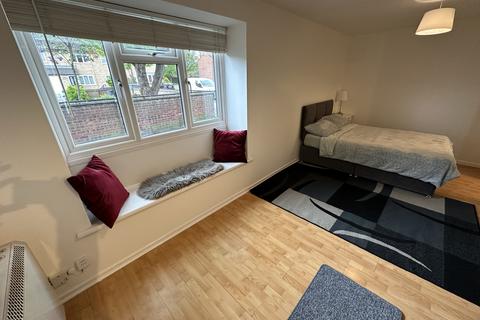 1 bedroom flat for sale, Weston Way, Newmarket, Suffolk