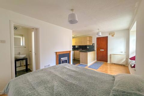 1 bedroom flat for sale, Weston Way, Newmarket, Suffolk