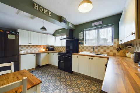 39 Comer Gardens, Worcester, WR2 6JA