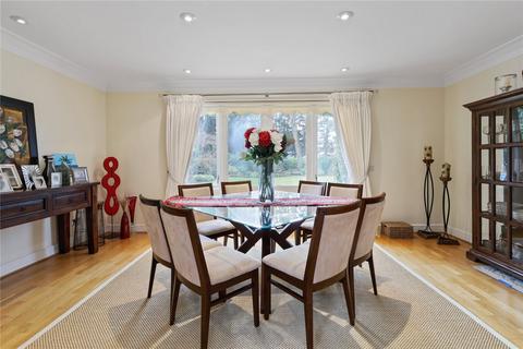 2 Penates, Esher, KT10 9UH