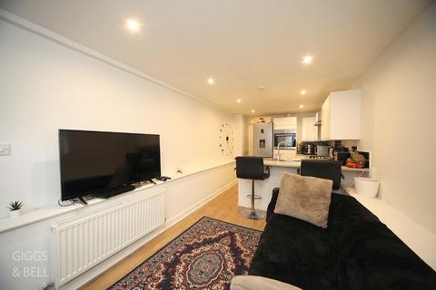 2 bedroom ground floor flat for sale - Park Court, 16-18 Clarendon Road, Luton, Bedfordshire, LU2