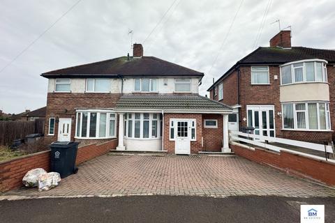 3 bedroom semi-detached house for sale - Colchester Road, Leicester LE5