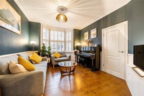 9 Lewis Gardens, London, N2 9AN