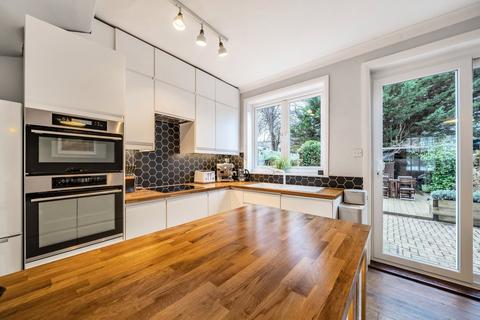 9 Lewis Gardens, London, N2 9AN