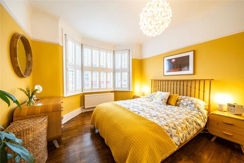 9 Lewis Gardens, London, N2 9AN