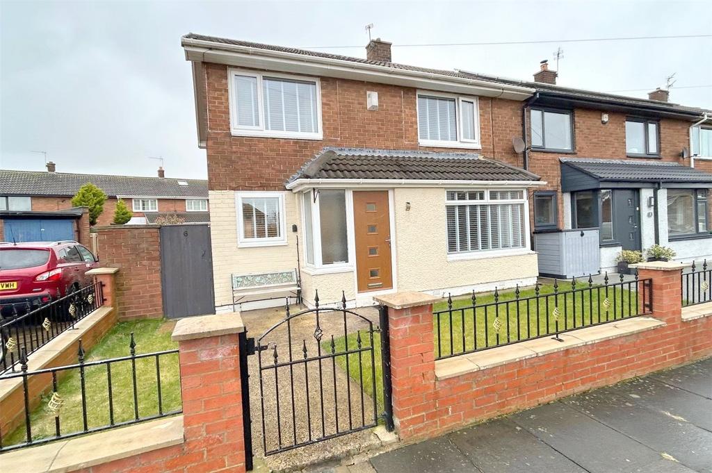 Truro Grove, North Shields, NE29 3 bed semidetached house for sale £