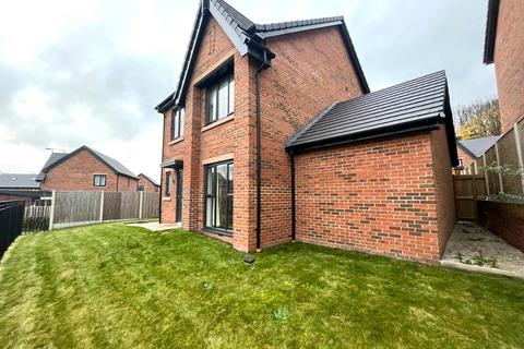 4 bedroom detached house for sale - Kersal Wood Avenue, Salford, M7 3AS