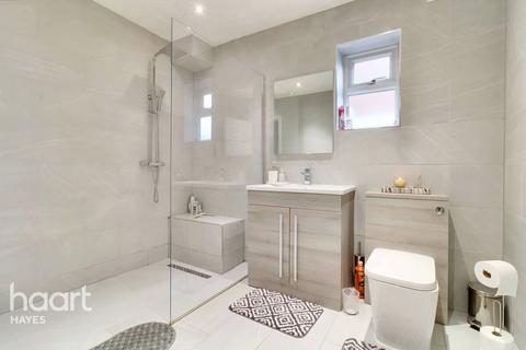 30 Yew Tree Walk, Hounslow, TW4 5HT