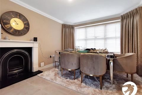 5 bedroom detached house to rent, Hampton Close, Dartford, DA1