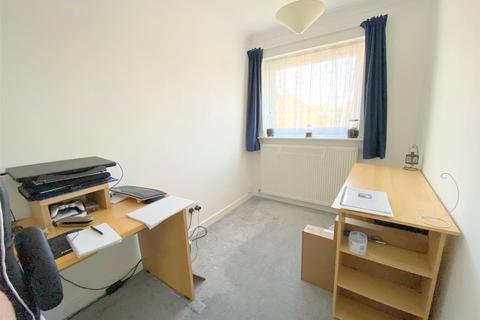 25 Burrell Avenue, Lancing, BN15 8QB