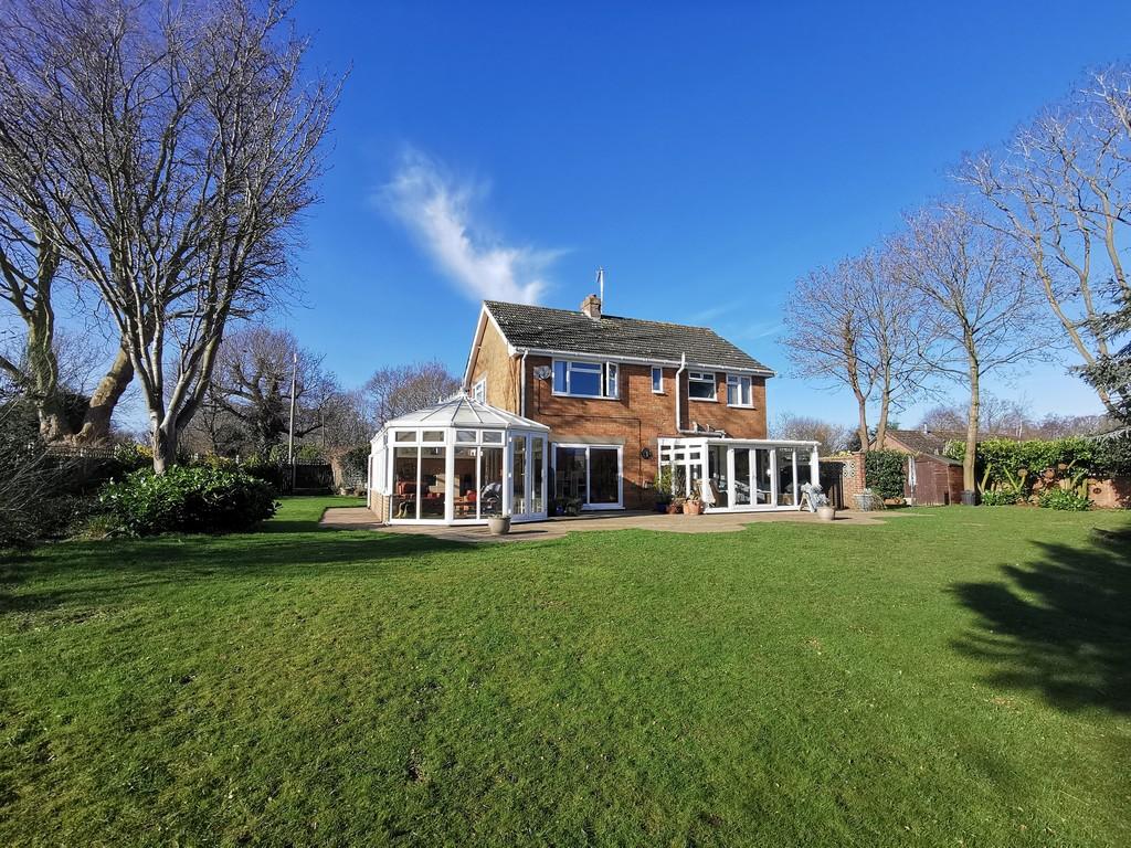 Waveney Valley Lakes, Wortwell, Harleston 4 bed detached house for sale