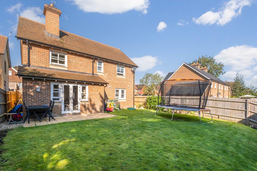 Old School Close, Petworth 4 bed detached house for sale £735,000