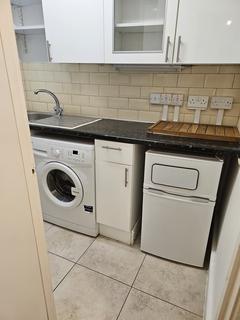 2 bedroom terraced house to rent - Albany Road, London SE5