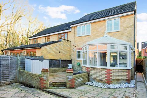 3 bedroom semi-detached house for sale, Grovedale Close, Cheshunt EN7