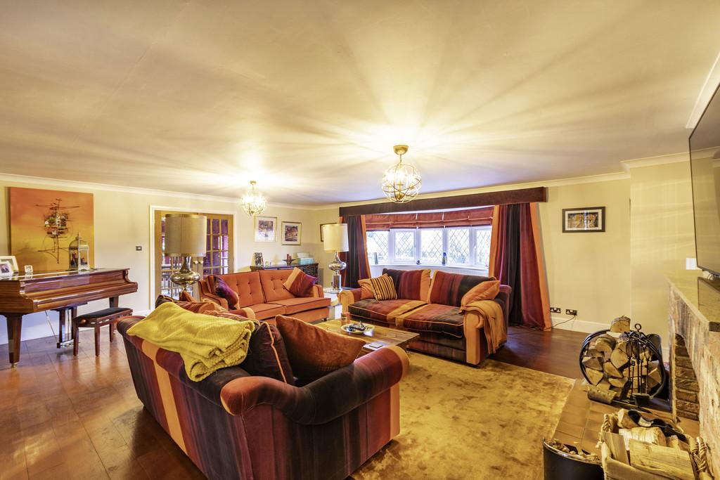 Main Street, Hayton, Retford 4 bed detached bungalow £635,000