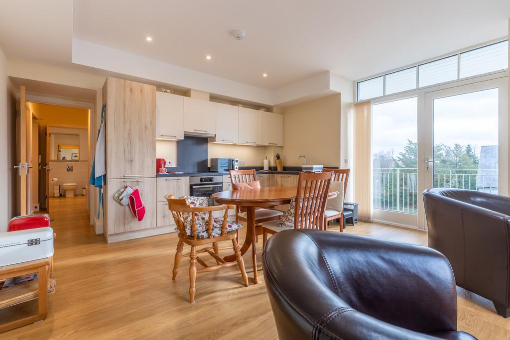 Open Plan Living/Dining Kitchen