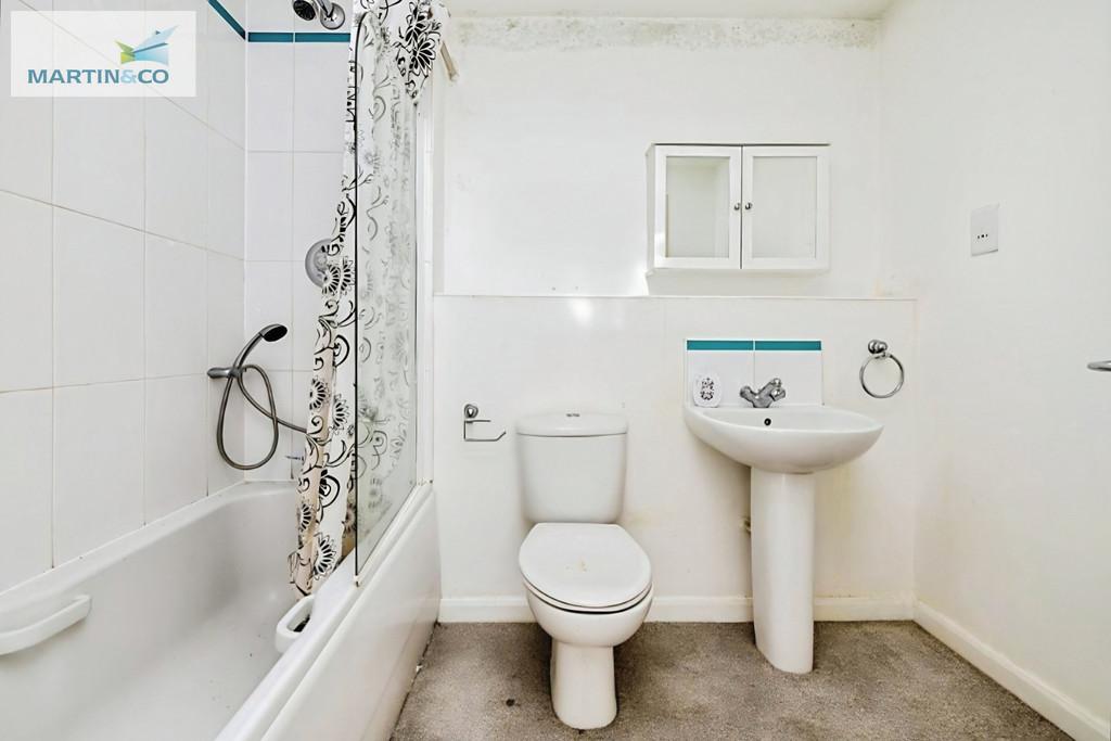 Dd6368ac-Fulwell 20close 20bathroom