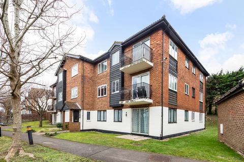 9 Birchend Close, South Croydon, CR2 7DS