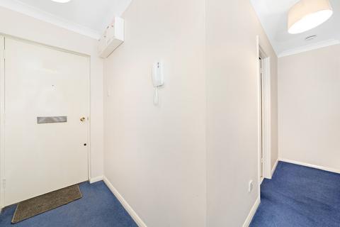 9 Birchend Close, South Croydon, CR2 7DS