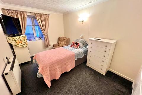1 bedroom flat for sale, Aynsley Court, Union Road, Shirley