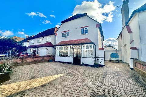 44 Squirrels Heath Road, Romford, RM3 0LJ
