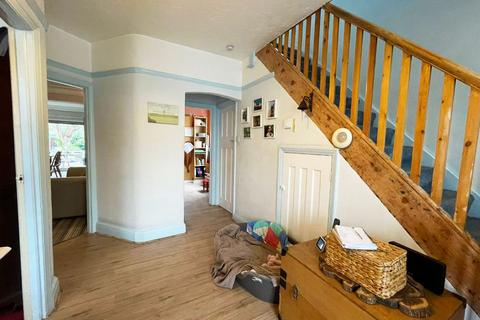 44 Squirrels Heath Road, Romford, RM3 0LJ