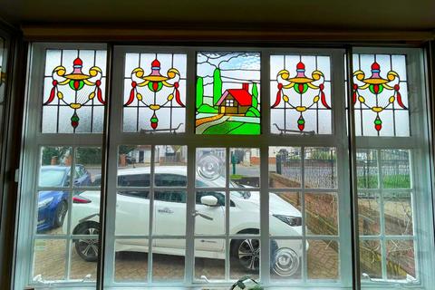 44 Squirrels Heath Road, Romford, RM3 0LJ