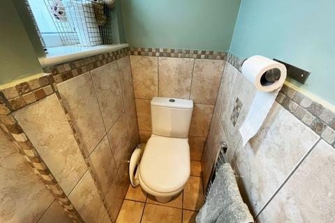 44 Squirrels Heath Road, Romford, RM3 0LJ