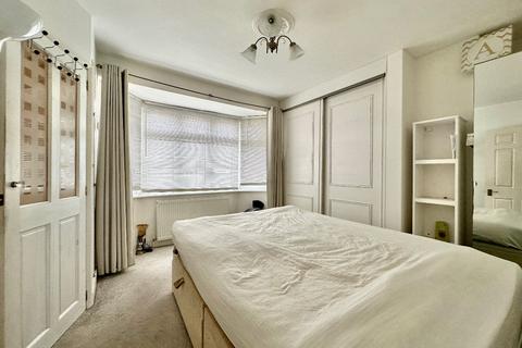 34 Heaton Close, Romford, RM3 7HP