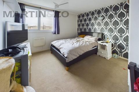 2 bedroom maisonette for sale - Cornwell Close, Alver Valley