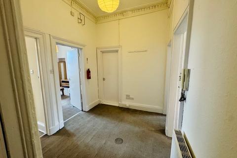 4 bedroom flat to rent, Great Western Road, Woodlands G4