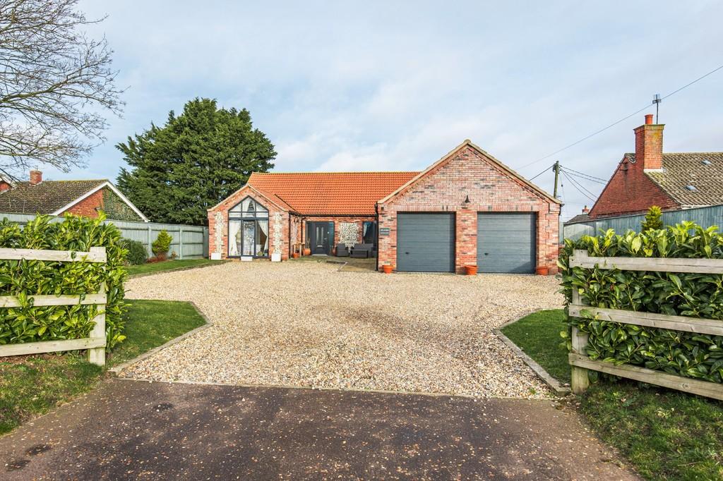 Pentney 4 bed detached bungalow for sale £500,000