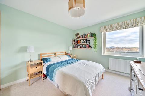 36 Otter Drive, Carshalton, SM5 2FH
