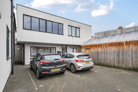 Flat 2, 6 Jay Mews, Carshalton, SM5 2FR