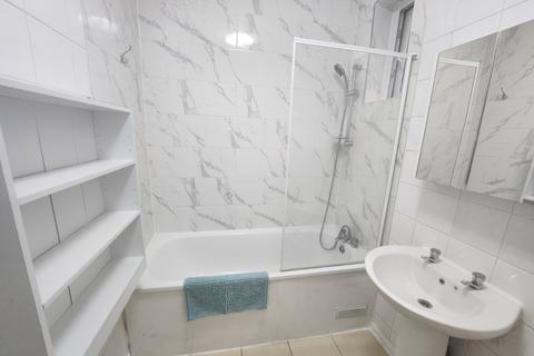 102 Bruce Grove, London, N17 6UZ
