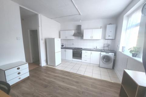 102 Bruce Grove, London, N17 6UZ
