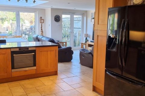 4 bedroom semi-detached house for sale, Common Road, Flackwell Heath, High Wycombe, HP10