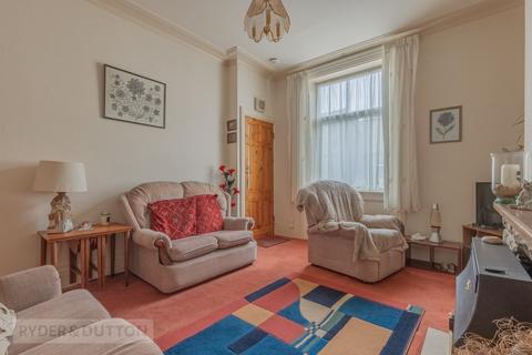 3 bedroom end of terrace house for sale - Carlton House Terrace, Halifax, West Yorkshire, HX1